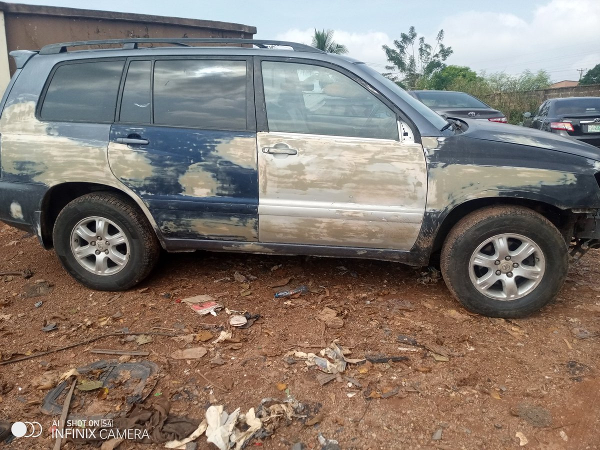 It was at this stage I decided to make my customer happy by going an extra mile to upgrade the car from a 2003 model to a 2005 model...We kept making progress.. #DoroMecho