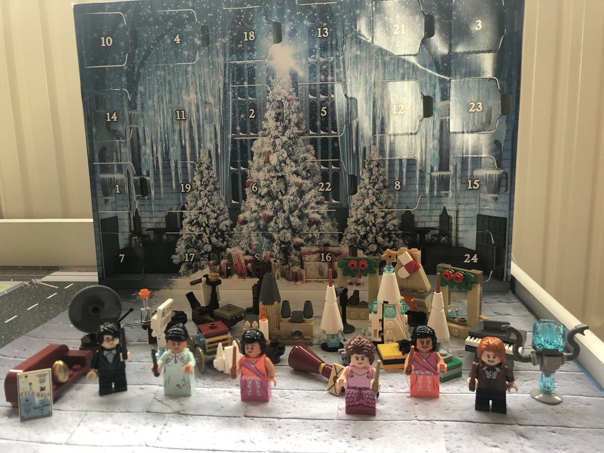 A bit late but Lego Harry Potter advent calendar scene complete! #LEGOBuildDay #stillchristmas