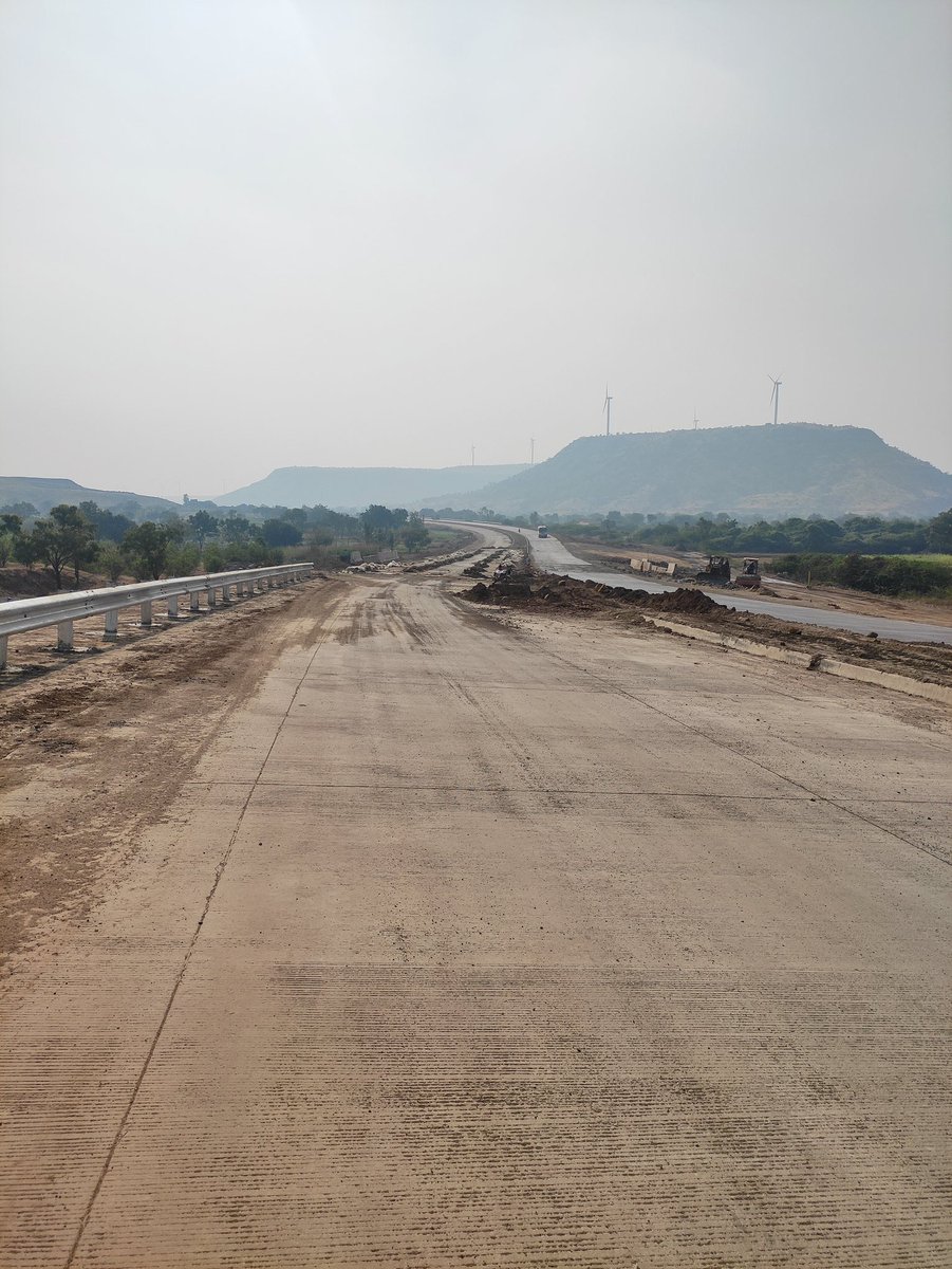 Vitthal84's tweet image. #NH166 Ratnagiri-Nagpur Highway..

Borgaon-Watambare section near Junoni..

Company Dilip buildcon 
#Infraprojects