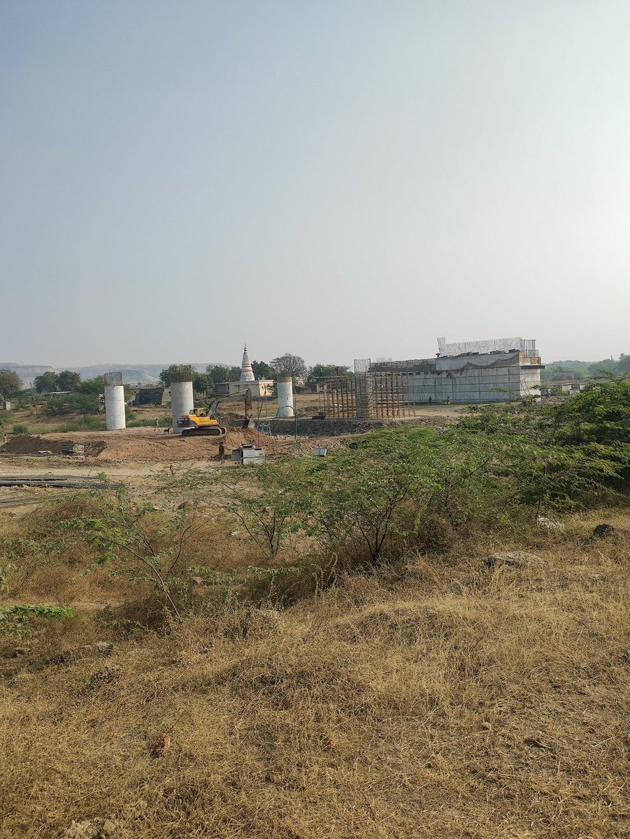 Vitthal84's tweet image. #NH166 Ratnagiri-Nagpur Highway..
4 lane concrete road

Borgaon-Watambare section near Nagaj..

Guhagar-Vijayapur highway crosses here 

Company Dilip buildcon 
#Infraprojects