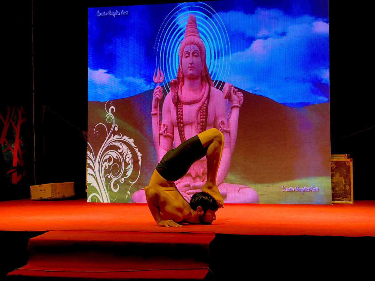 Now, evening cultural programs are on!! Started with some traditional dance forms, Yoga, Malkhamb, singing of odia songs, hindi songs and fire juggling and many more!!  #EcoretreatOdisha  #Satkosia  #Odisha