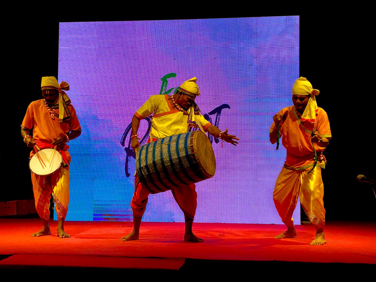 Now, evening cultural programs are on!! Started with some traditional dance forms, Yoga, Malkhamb, singing of odia songs, hindi songs and fire juggling and many more!!  #EcoretreatOdisha  #Satkosia  #Odisha