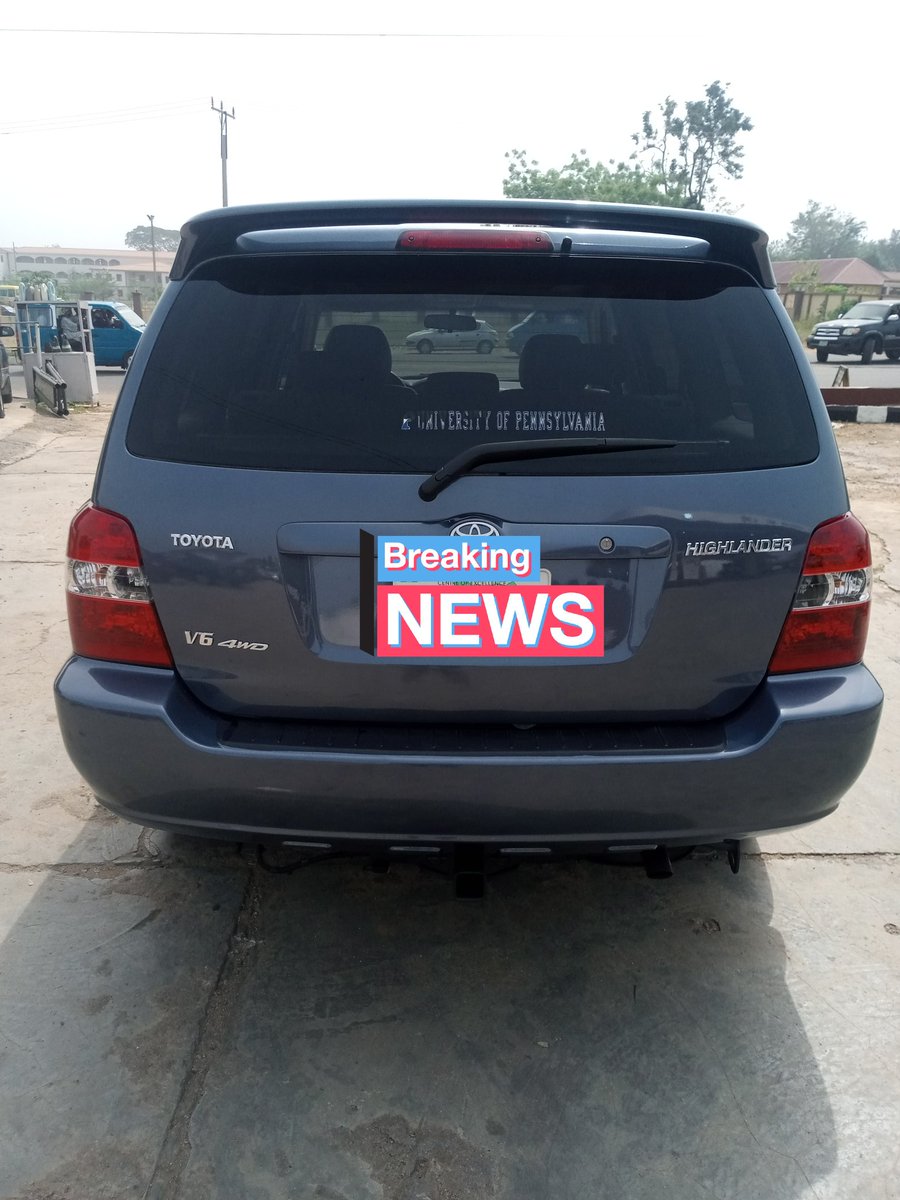 Then I decided to polish the car..One thing about my kind of revamping and oven baking is that the more you wash the car, the more the colour comes and and shines well. It just keeps shining. #DoroMecho