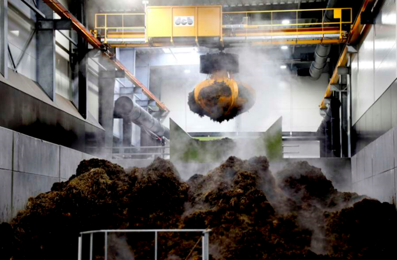 RafLeyva's tweet photo. In #Denmark, 1/3 of all dry matter in livestock manure is contained in deep bedding. Read this new casestory, developed with #IEABioenergy #Task37 (#biogas) to learn more on the Danish experience with handling & feeding deep bedding to biogas plants … https://t.co/87wQJXm13J