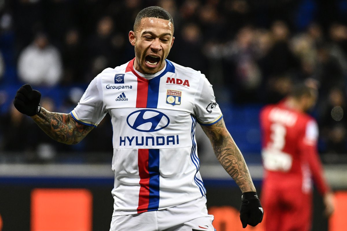 Live_OL69's tweet photo. Dans quelques jours, Memphis Depay fêtera son 4ème anniversaire en tant sue lyonnais https://t.co/wBoVjHAyx7