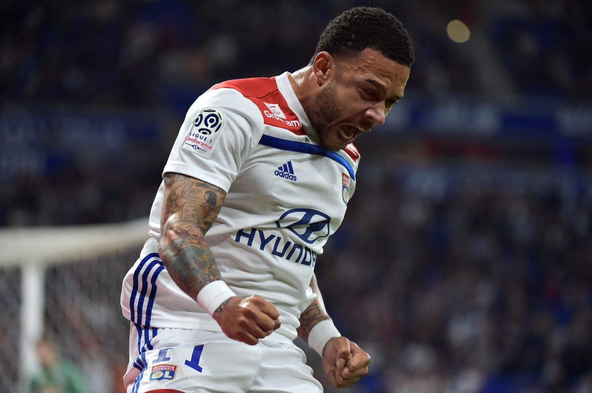 Live_OL69's tweet photo. Dans quelques jours, Memphis Depay fêtera son 4ème anniversaire en tant sue lyonnais https://t.co/wBoVjHAyx7