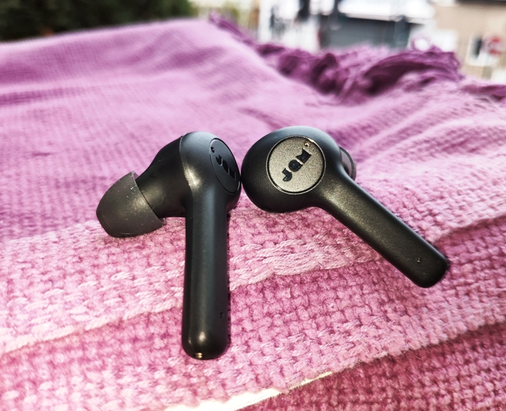 GadgetExplained's tweet photo. Jam #Audio knock it out of the park, yet again, with an affordable alternative to #Apple #AirPods - the Jam TWS ANC #earbuds!
https://t.co/C8oLzUuiVs @JamAudioUK @jamaudiojapan #JamAudio @kaizo_pr #gadgetexplained https://t.co/yPV8HvOvQ3