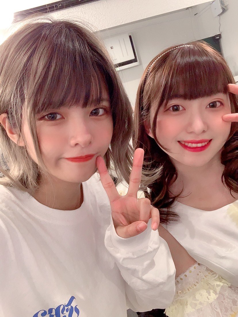 Momoka_lore's tweet photo. リスタートちゃん解散ライブお疲れ様でした✌🏼

それぞれの道に進むけど頑張っていこうね🤝🤝

スタフラも裏にあってめちゃくちゃ可愛かった~૮₍´｡• ᵕ •｡`₎ა https://t.co/obA7V0Znhd