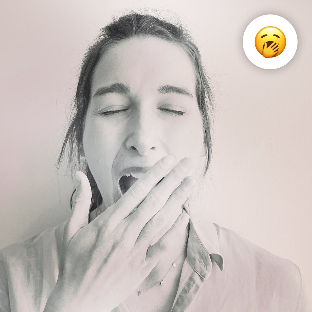 multimedium's tweet image. 03/01 EMOJI VAN DE MAAND — Geeuwen... Uitrekken... Even in onze ogen wrijven... 🥱 Misschien toch nog een siësta? 🤪 We stomen ons klaar voor de eerste werkdag van 2021 💪 #yaaawn #goeiemorgen #lazysunday