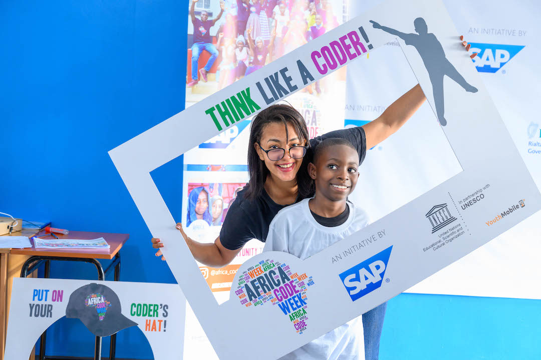 ADEAnet's tweet photo. 👀Find out how @SAP @AfricaCodeWeek🌍celebrated successful 2020 after shifting to an all-virtual format!💻📱
👉🏾 https://t.co/9KmbOQ5cdz
#AfricaCodeWeek #ACW2020 https://t.co/krkBeVCbSa