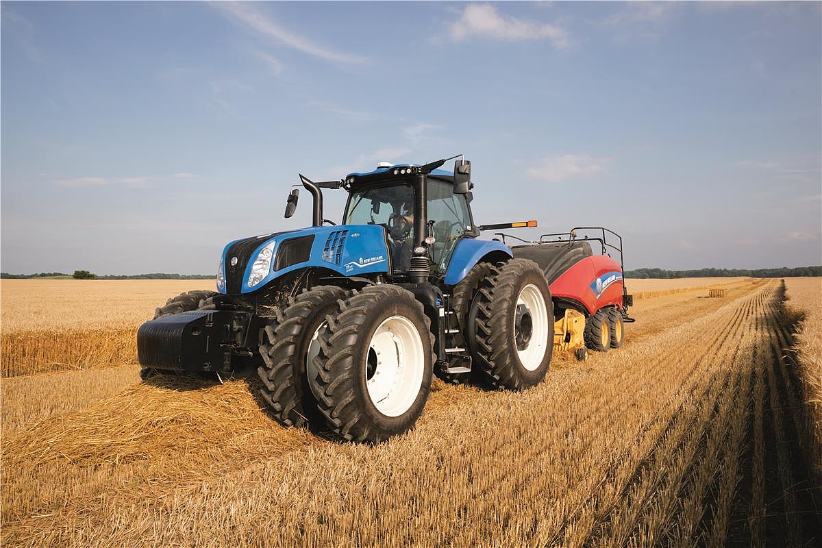 Get more power and comfort plus integrated precision and connectivity. Choose a GENESIS™ T8 Series tractor with PLM Intelligence. bit.ly/3rap49l