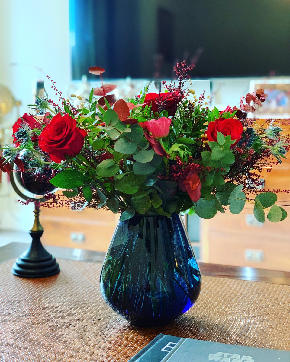 silviaalava's tweet photo. La felicidad está en disfrutar de los pequeños placeres del día a día.
La naturaleza nos conecta con nuestra esencia, tener un pedacito de ella en casa me ayuda a recordar su magnitud y ser consciente de que no podemos luchar contra ella, sino protegerla.
#ColvinSolidario https://t.co/ZM6tV1HAH5