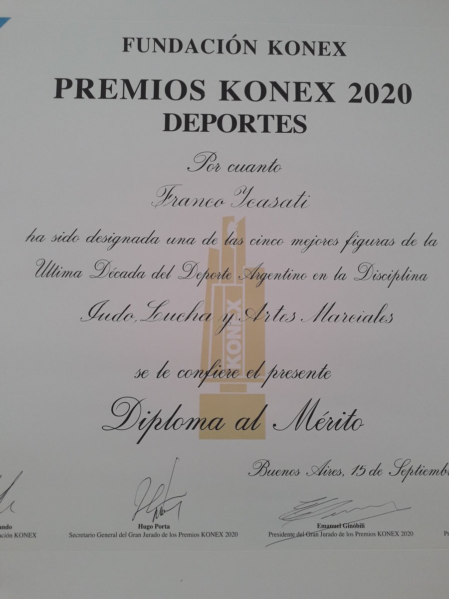 Muy agradecido de haber sido distinguido entre los atletas más destacados de la decada. Un honor en lo personal y un gran reconocimiento para nuestro deporte. GRACIAS.