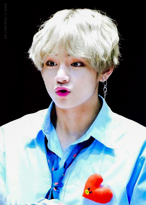 _gothic07's tweet photo. 53 minutes left for pur taetae birthday😍 #Taehyungbirthday #TAEHYUNG https://t.co/uVe62xmaCX