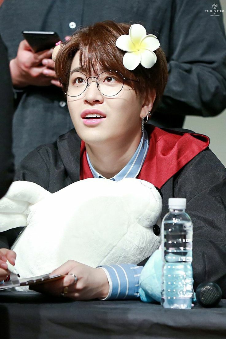 who in got7 but it's actually choi youngjae; a lovely thread  #GOT7    #갓세븐