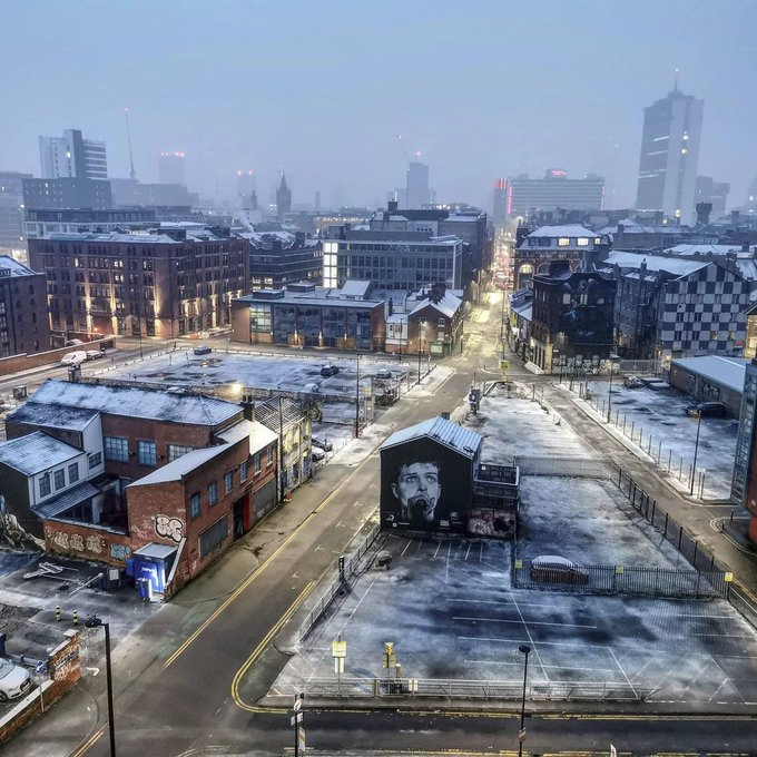 Mr_Dave_Haslam's tweet photo. Ian Curtis, the Manchester snow, photograph taken this morning, 29th December 2020. 

Photo sourced by @danielavsierra #IanCurtis https://t.co/JP999hwIsY