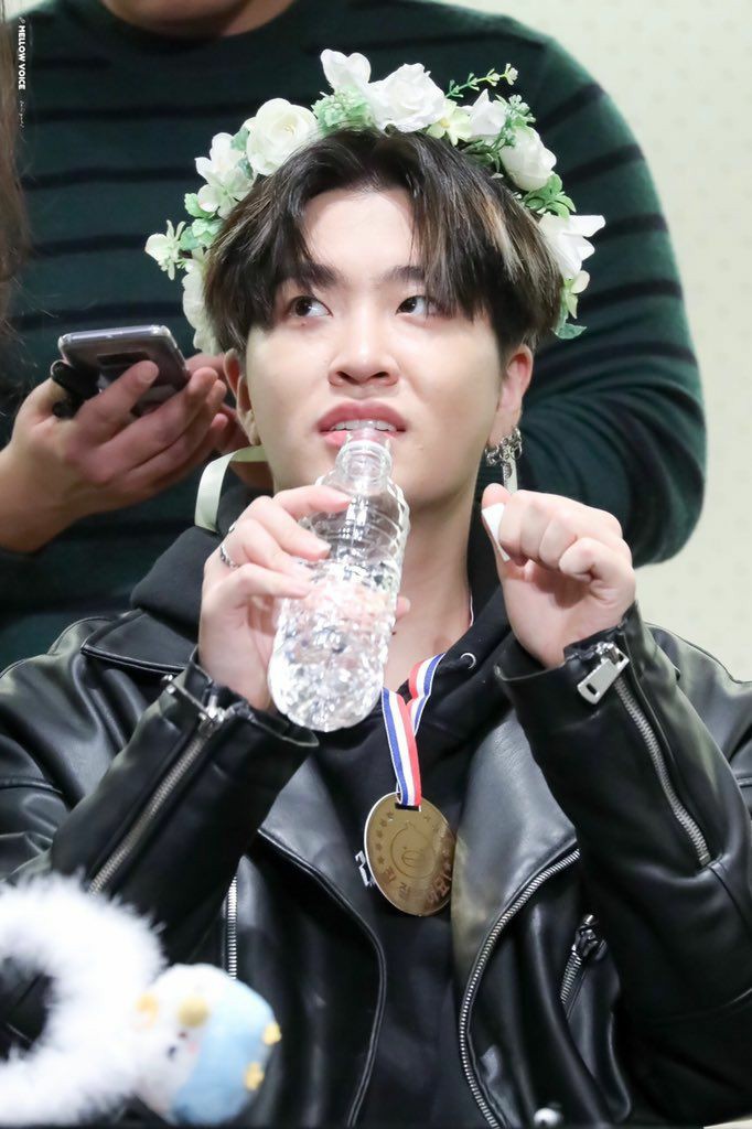 who in got7 but it's actually choi youngjae; a lovely thread  #GOT7    #갓세븐