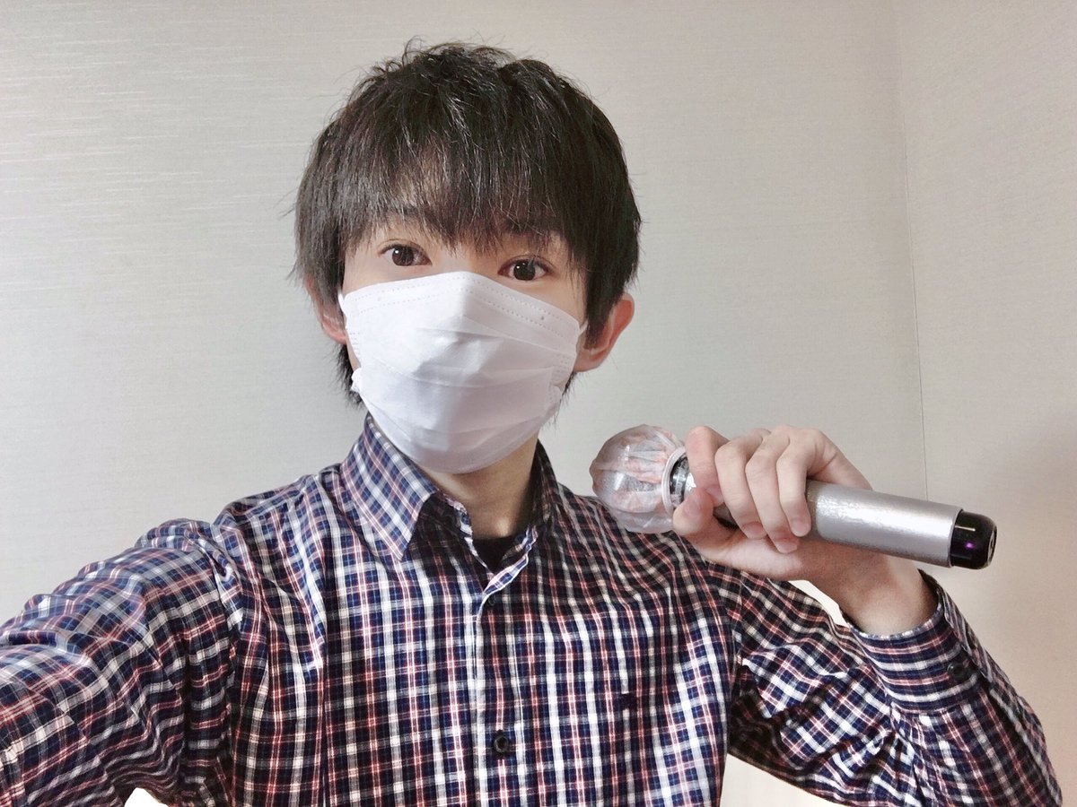 satotomohiro420's tweet photo. 明日はいよいよ
『Footloop channel生ライブ!! #2 〜年忘れ大忘年会!!〜』！

参加させていただきます！

最後の歌練習が終わりました🎤🎶

あぁぁあ！
楽しみドキドキわっくわくー！！！！

あぁあぁぁぁあ！！！！！！

#Fooloop

　　佐藤智広でした☻ https://t.co/07p3Eoy4Bi