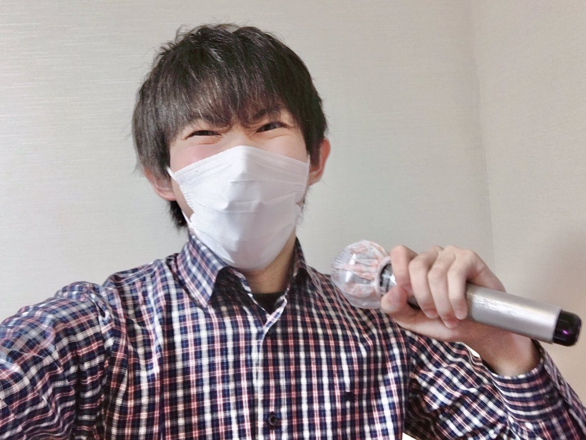 satotomohiro420's tweet photo. 明日はいよいよ
『Footloop channel生ライブ!! #2 〜年忘れ大忘年会!!〜』！

参加させていただきます！

最後の歌練習が終わりました🎤🎶

あぁぁあ！
楽しみドキドキわっくわくー！！！！

あぁあぁぁぁあ！！！！！！

#Fooloop

　　佐藤智広でした☻ https://t.co/07p3Eoy4Bi