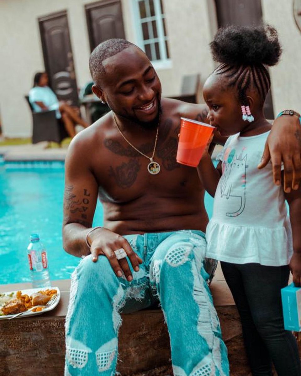AkpraiseMedia's tweet photo. @stonebwoyb 's daughter Catherine Jidula chilling with @davido in Ghana 🇬🇭 😍 https://t.co/IcbBLwto2t