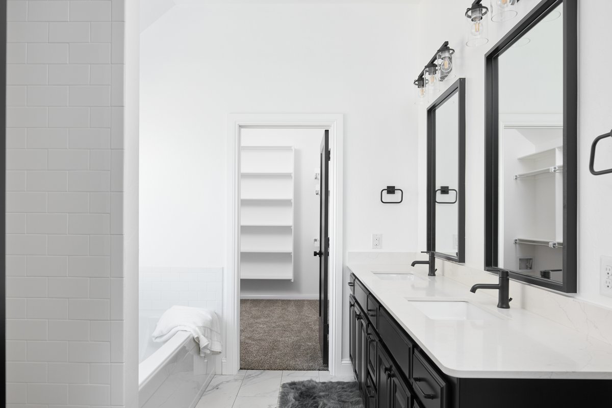 Landmark Fine Homes tweet media