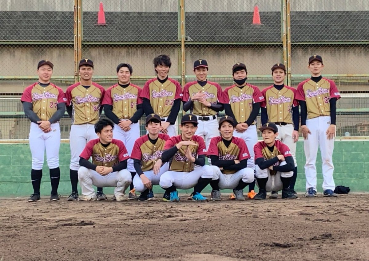 tomibro3's tweet photo. 本日は今年度の活動を締めくくり、練習と紅白戦を行いました！

来年度も活動を維持していきたいです😇 https://t.co/UNoo7GM0Ec