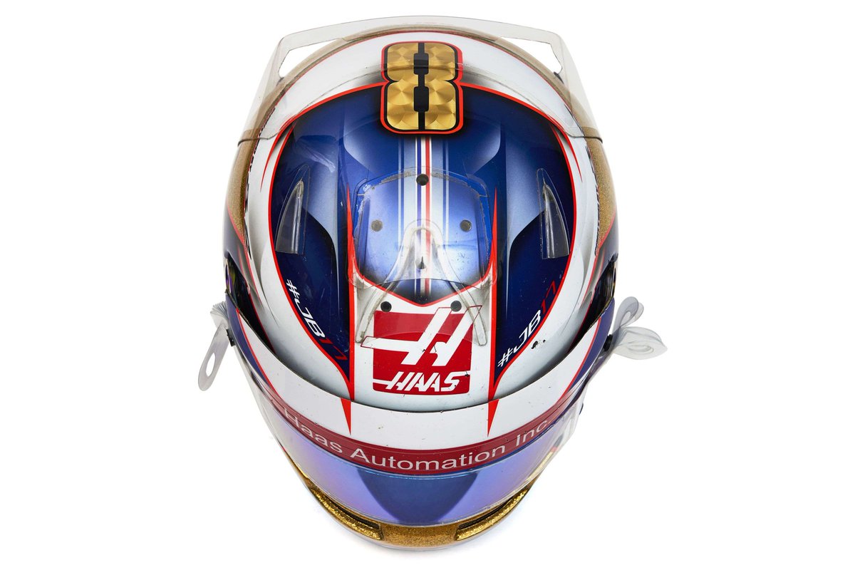 2017 - Bahrein 2017 O último capacete especial para o GP do Bahrein. Não entendo o amor dele por essa pista, até complicado de fazer uma piada depois desse ano 