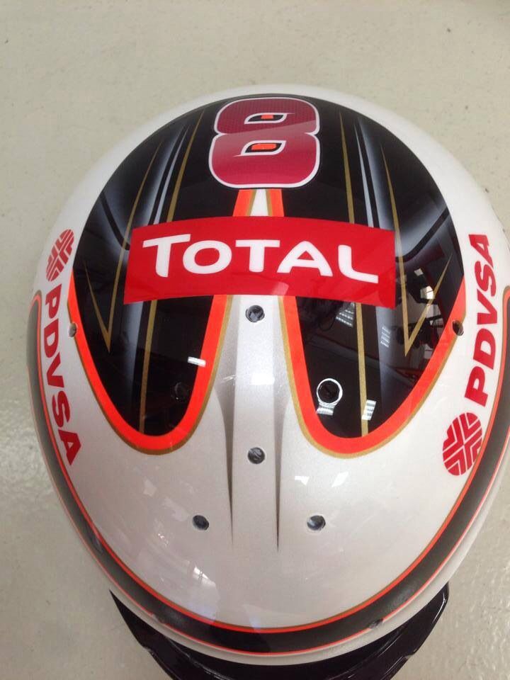 2014 - Itália Capacete feito por um fã, em um concurso onde você podia criar seu próprio design de capacete e enviar ao Grosjean.