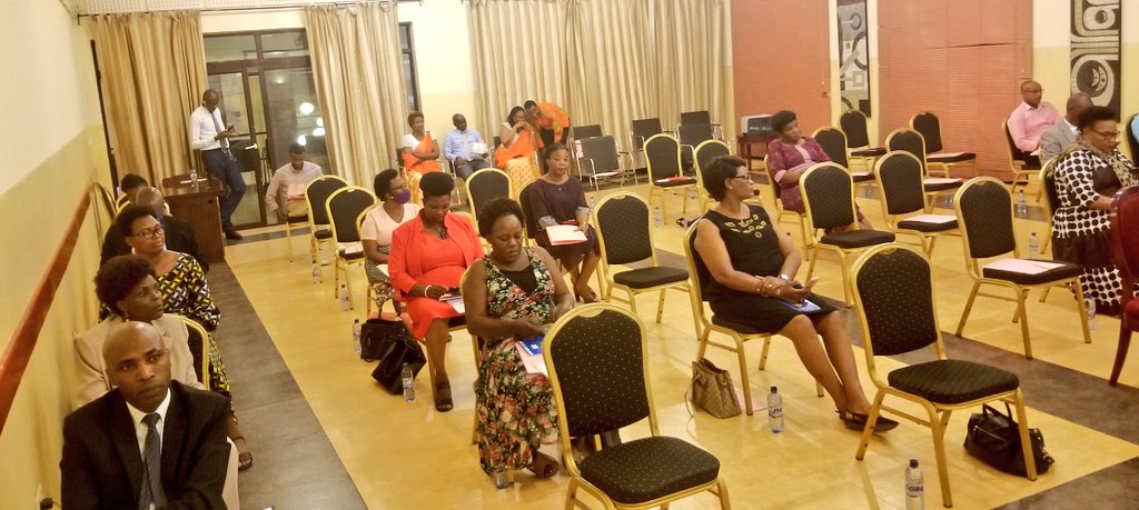 YBurundi's tweet photo. 68% des 120 millions de citoyens de la région des Grands Lacs sont des femmes.
Et si cette partie majoritaire de la population n'est pas prise en compte à tous les niveaux de l'organisation du développement, c'est une grande perte encaissée.
#Burundi #Ubaha
#DroitsDeLHomme https://t.co/5YTXYSYInn