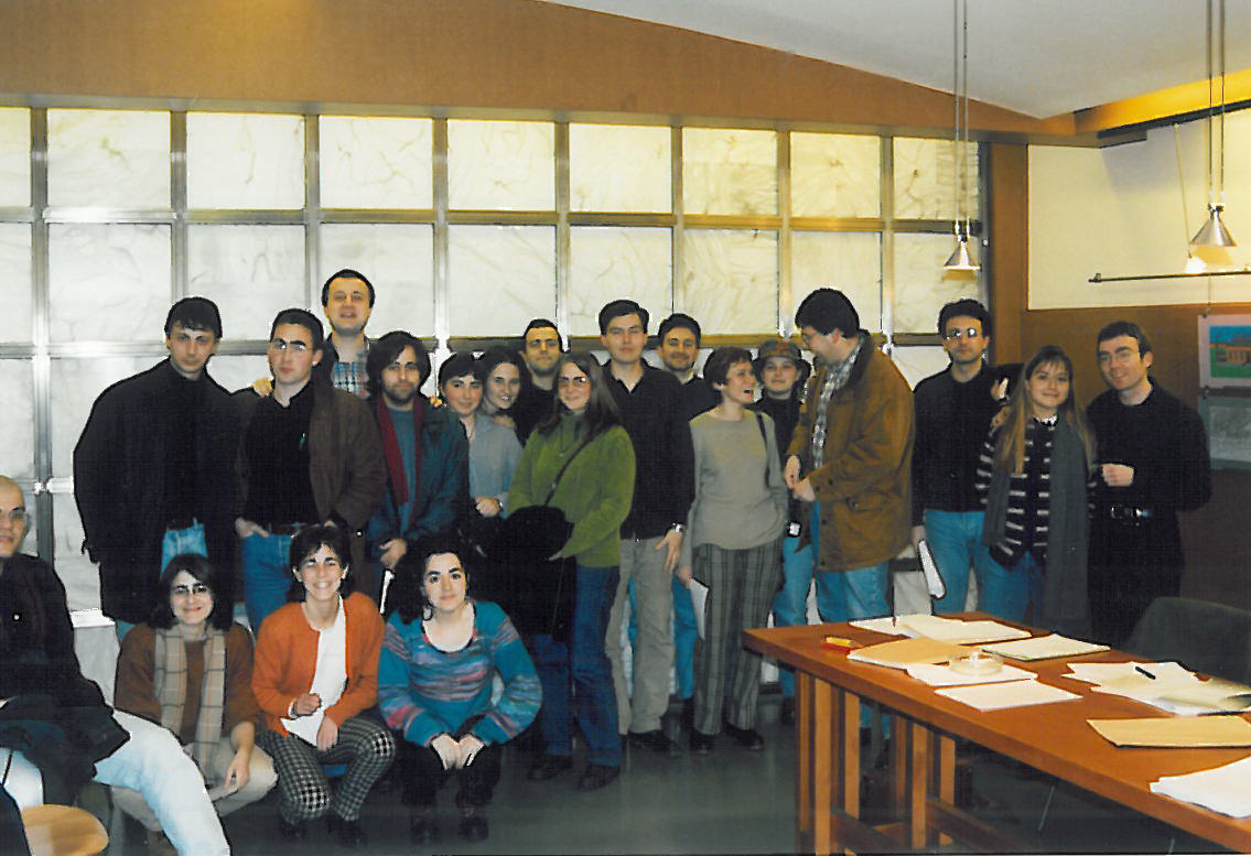 ASF_Habitando's tweet photo. Estamos de aniversario. A iniciativa dun grupo de estudantes de arquitectura, o 3 de novembro de 1995 quedou legalmente constituida Arquitectura Sen Fronteiras Galicia.

25 anos de ASF Galicia tiñamos que celebralo tamén en Habitando 🥂

https://t.co/ICTFfvhaR6 https://t.co/FkQyNaBH7r
