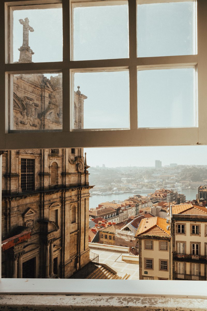 MiamiIndulge's tweet photo. A country full of scenic views, gorgeous culture, delicious food and welcoming people. Did you guess it was Portugal? https://t.co/Qhp9a3svQ5