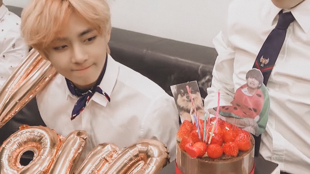 archivefortae's tweet photo. 🎂🐯 2016~2019 #HappyBirthdayTaehyung https://t.co/QXALZWhXSR