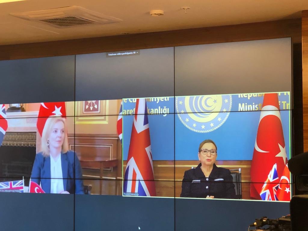 davidrmachin's tweet photo. Very exciting to witness history being made as 🇬🇧 and 🇹🇷 sign FTA today. Lucky to be Trade Attaché in Ankara in this exciting time in UK-Turkey relations! #UKTurkey #ticaretanlasmasi #ticaret https://t.co/cvGwkMpoH3