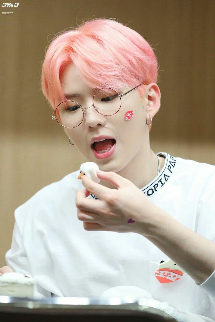 yoo kihyun as toothless, a thread: