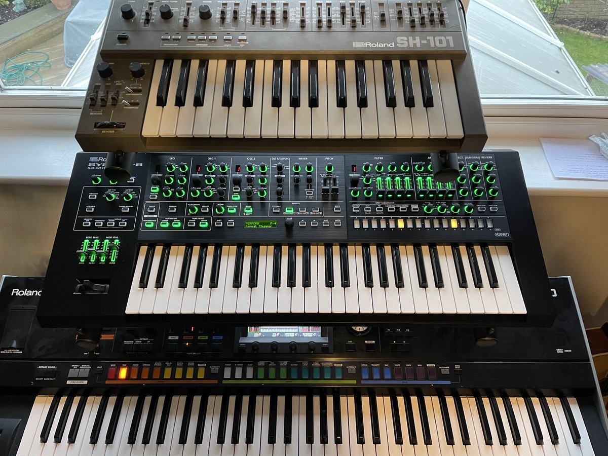 crimsonmedici's tweet photo. 2021 and a new synth into the studio...
Welcome a Roland System 8 to your grand father of synths the SH 101 and the workhorse of the Jupiter 80.... #Roland #stack #keyboards #adsr #system8 #jupiter80 #sh101 https://t.co/WRkVMJzjUz