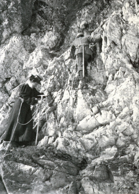 2/8Photos of her climbing the Alps in voluminous skirts became famous. Apparently, Lizzie actually wore trousers for the arduous climbs, but as it was considered shocking for  #women (especially "well-bred" ones) to wear "men's clothing" she changed into her skirts for the photos