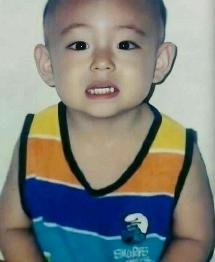 vantextae's tweet photo. happy birthday good boy,trimakasi uda menjadi moodbstr:))love youu-!!💜💜

#HAPPYVDAY
#HAPPYVDAY https://t.co/D9cJnVK3mI