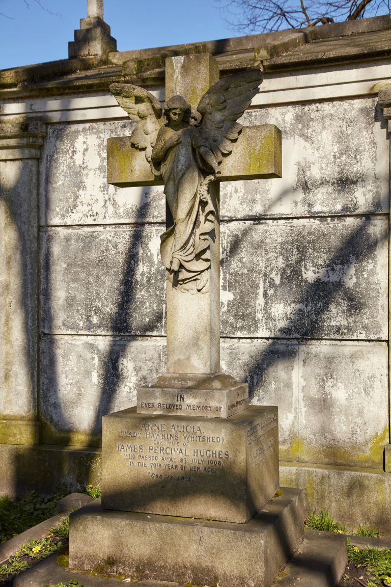 8/8However, she still had to deal with a society that felt  #women had no business exerting themselves physically, or wearing clothing that facilitated movement.  #Greystones library has a collection of her  #photographs. #Irishwomeninhistory  #NollaignamBan  #WomensChristmas
