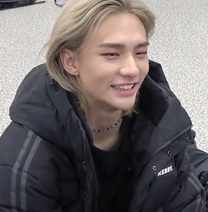 hyunjin pics tweet media