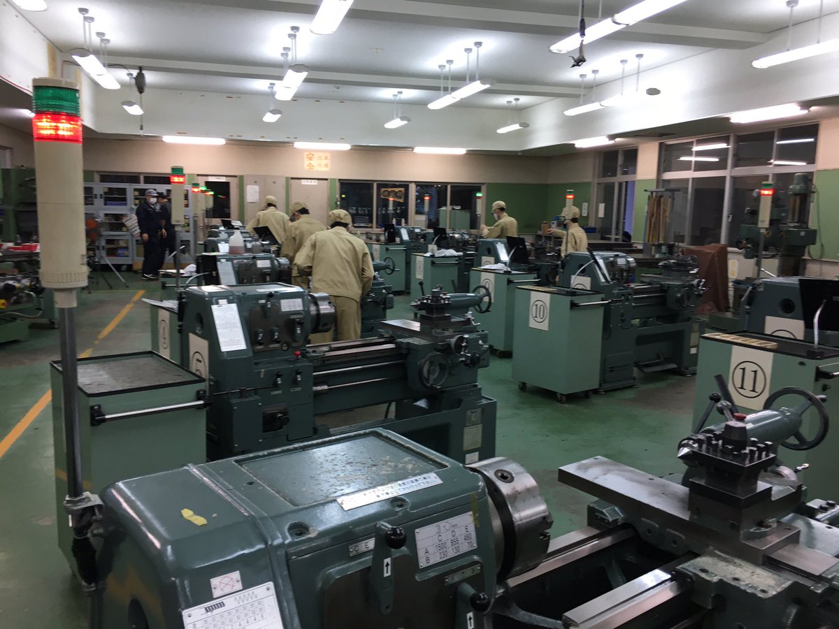 nahatec_machine's tweet photo. 放課後の
旋盤検定の練習！

頑張れ、機械科！

：
☆那覇工業高校 https://t.co/JTHzhiZGdb
☆Instagram: https://t.co/scFwepGUrj
☆Facebook: https://t.co/BiBGh5WaUG
☆Amebaブログ: https://t.co/WCYU6Xqdbl
#機械科 #那覇業 #那覇工 #那覇工�� #那覇工業高校 #那覇工業高等学校 https://t.co/SvUDdetF4i
