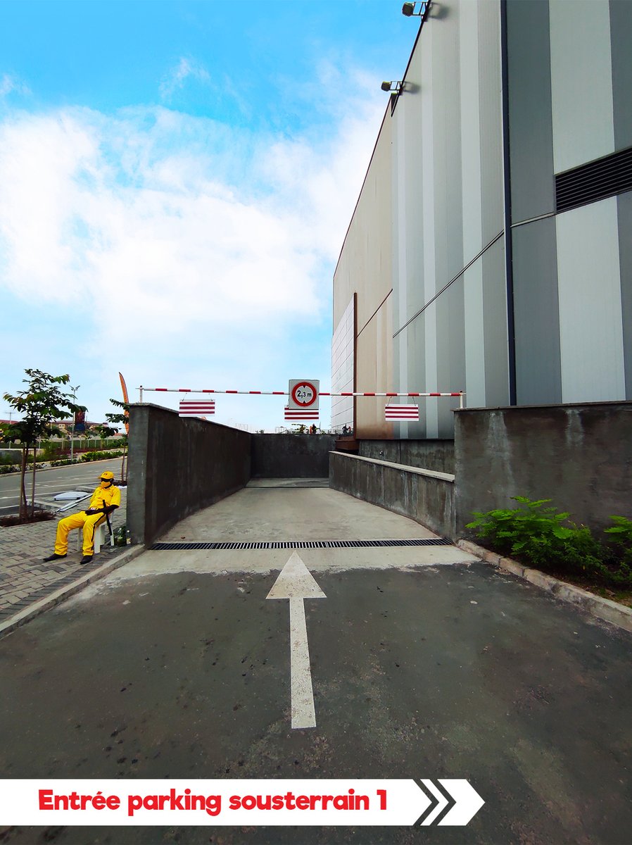 Douala Grand Mall tweet media