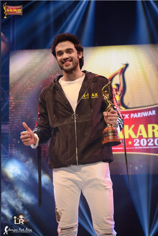 A fabulous start! #ParthSamthaan wins the Kalakar BEST ACTOR award for  #AnuragBasu in KZK. A well-deserved laurel long overdue that flooded in love & appreciation from not only ecstatic angels, but from almost every ITV FD! Celebration of a stupendous artist across the board! 2/n