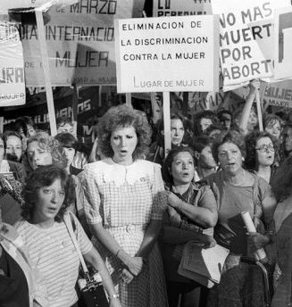 GermanBec_'s tweet photo. Mujeres en Argentina, año 1984

Hoy 2020, por fin, va a ser ley 💚 https://t.co/37Ccpu2zmT