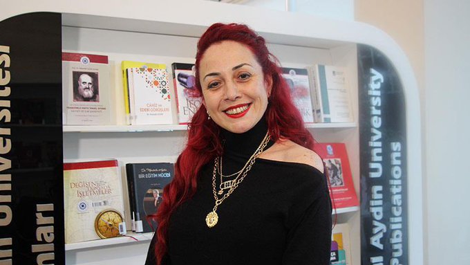 temeldemirer's tweet image. KADIN KIRIMINI SON!
LANET OLSUN CANİLERE!

#AylinSözer yakılarak öldürüldü!
Fransa’da 25 yaşındaki #YaseminÇetindağ’ın cansız bedeni ormanda bulundu. Boşandığı erkek, Yasemin’i darp ettiğini itiraf etti!
Evli olduğu erkek tarafından vurulan #SeldaT öldü!
SUSMAYIN!
#KadınCinayeti