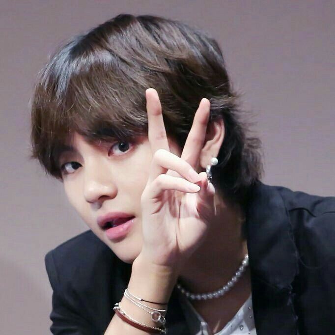 V for  #VDAY - a celebratory thread 