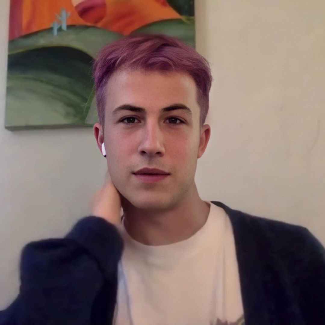 the_jhzric's tweet photo. happy birthday Dylan Minnette ❤️❤️😍 https://t.co/lYkEduuTq0