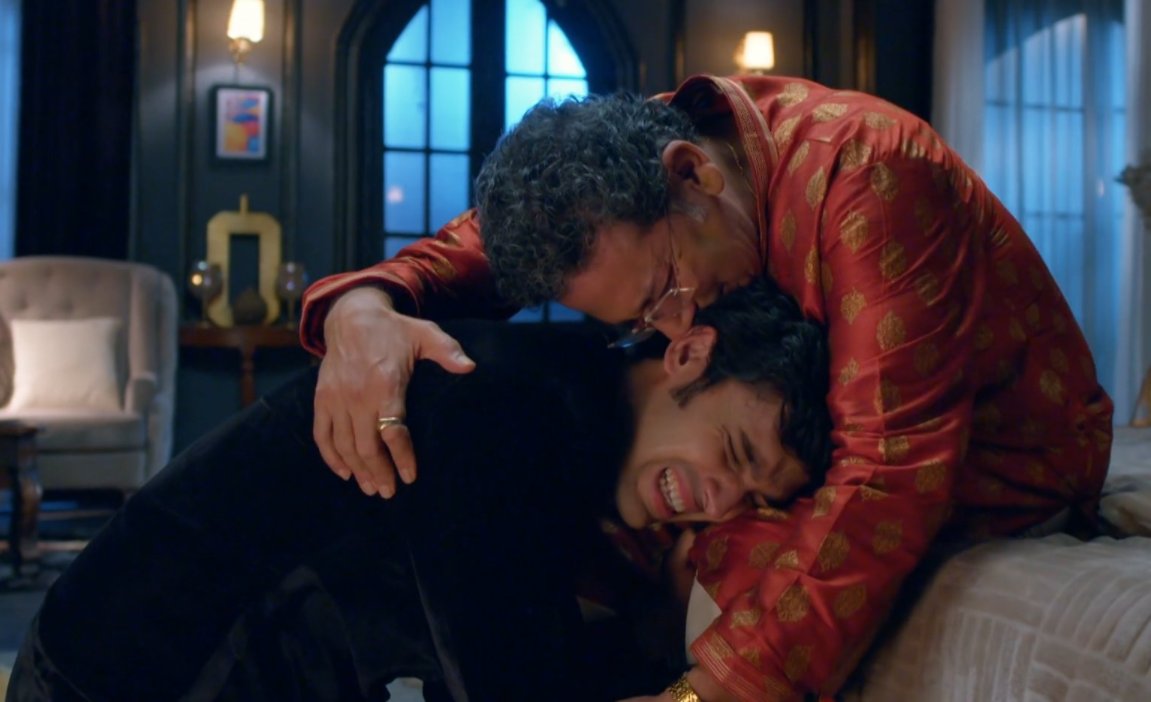 Barely 3 wks into recovery, KZK's hero was rushed back to the sets. Faced w/a tall order of intense, heavy duty scns-be it gut punching remorse, heart wringing pain, rib tickling comedy, gob smacking anger-he ACED them all, reviving the show & its tanking TRPs  #ParthSamthaan 13/n