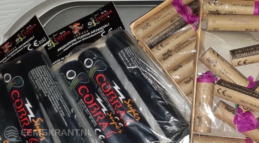 Politie treft 6 kilo henneptoppen en ruim 120 kilo vuurwerk aan in garagebox Farmsum..