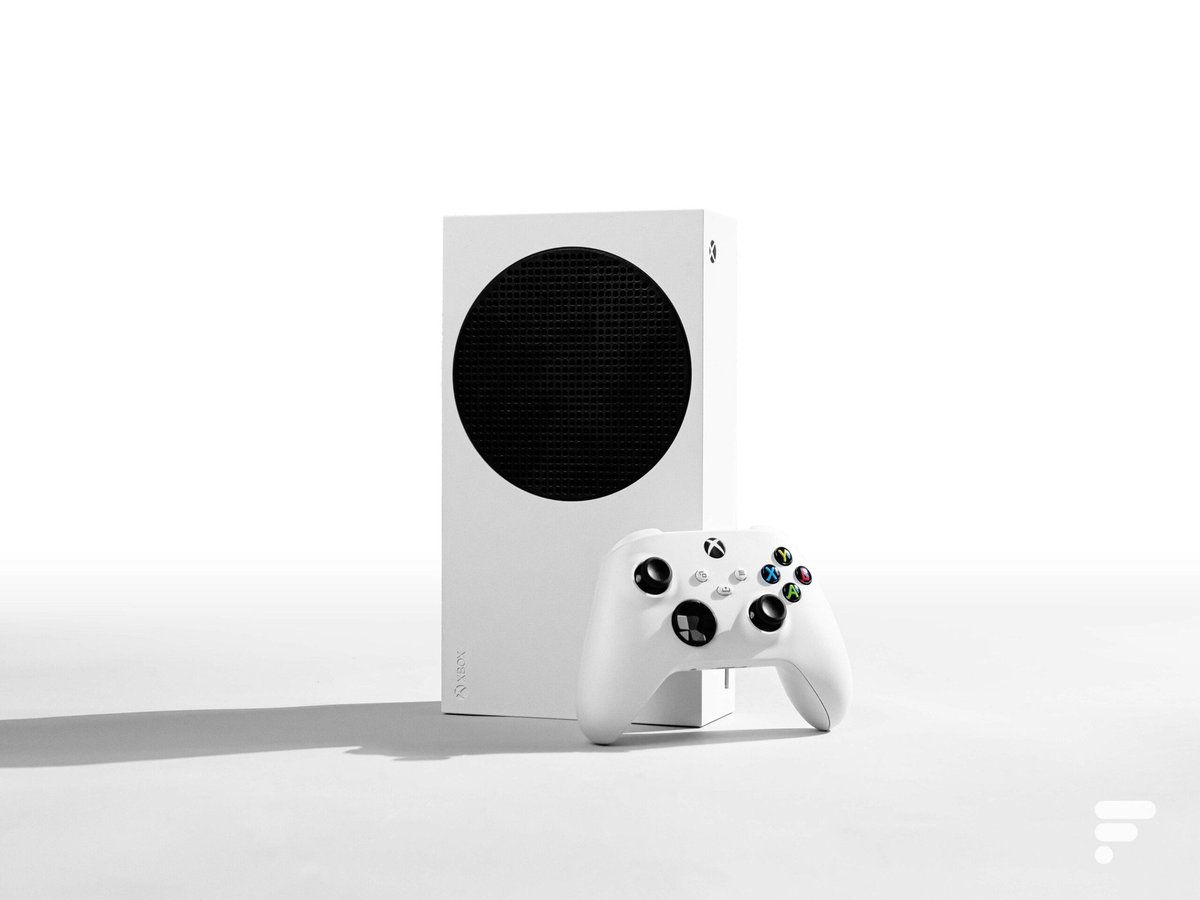 CaroJuFamily's tweet photo. Selon Amazon, un stock suffisant de Xbox Series  devrait arriver en Janvier! https://t.co/jt7MwS3yCC
