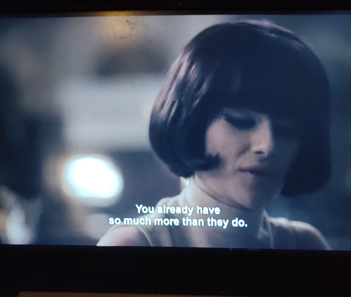 Lol chess player has said she would dress like the Parisian women and model has responded "you have something none of them have: talent".You're not like other girls but it's progressive cause a woman is saying it